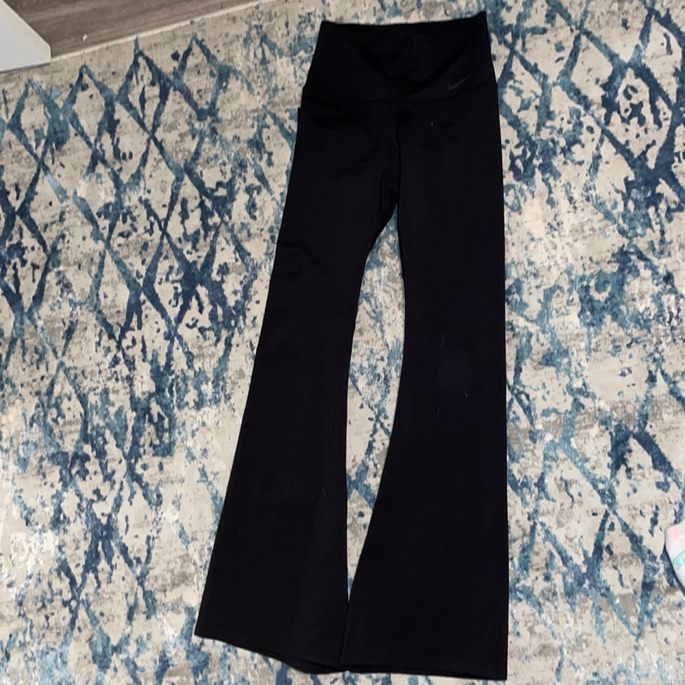 nike flare yoga pant